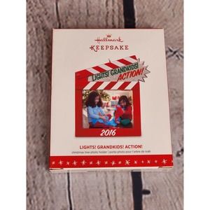 HALLMARK LIGHTS! GRANDKIDS! ACTION! ORNAMENT New in Box 2016 Photo‎ Holder